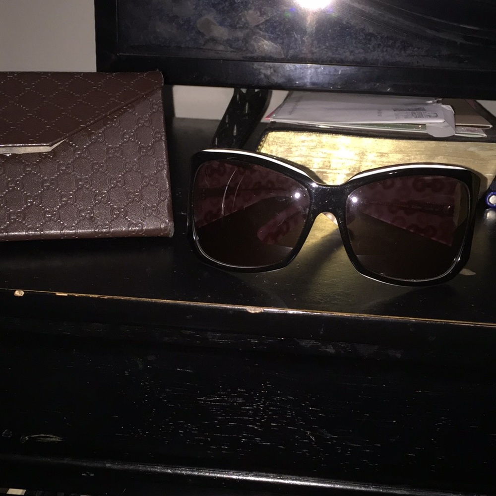 Gucci shades Authentic